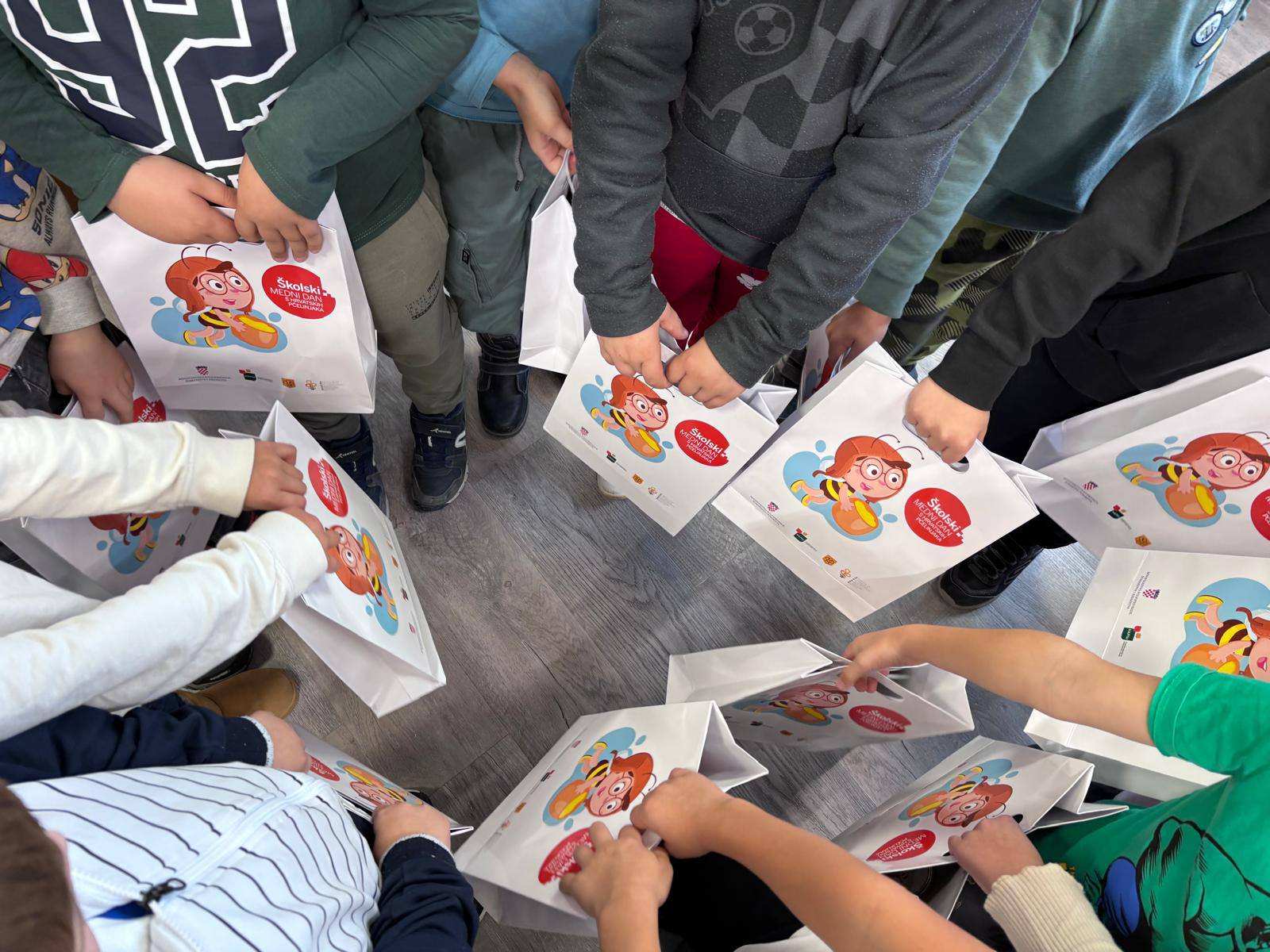 597657033_122190680210523093_1451202765551806831_n