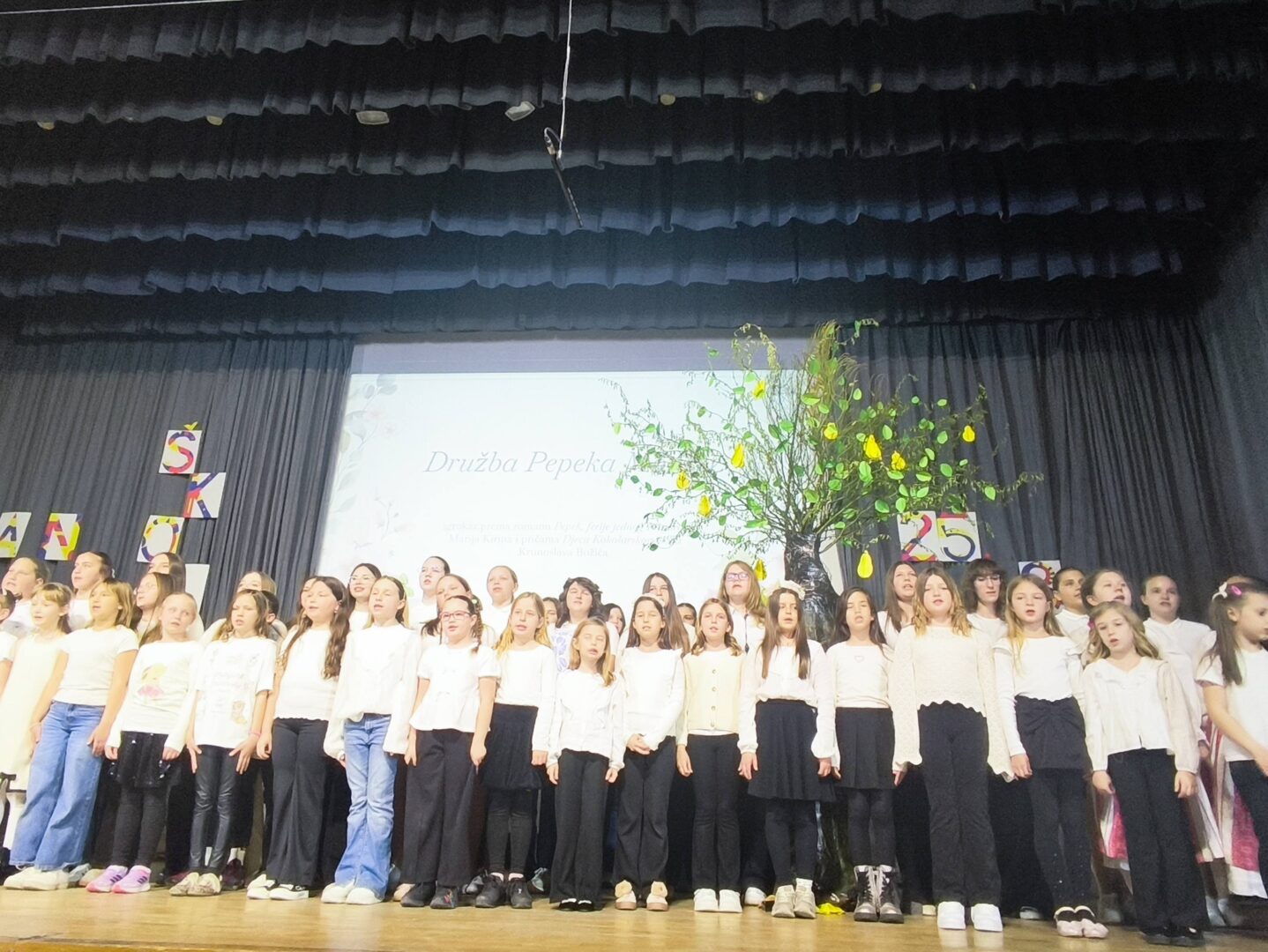 656633904_122206756130523093_8853751480552948837_n