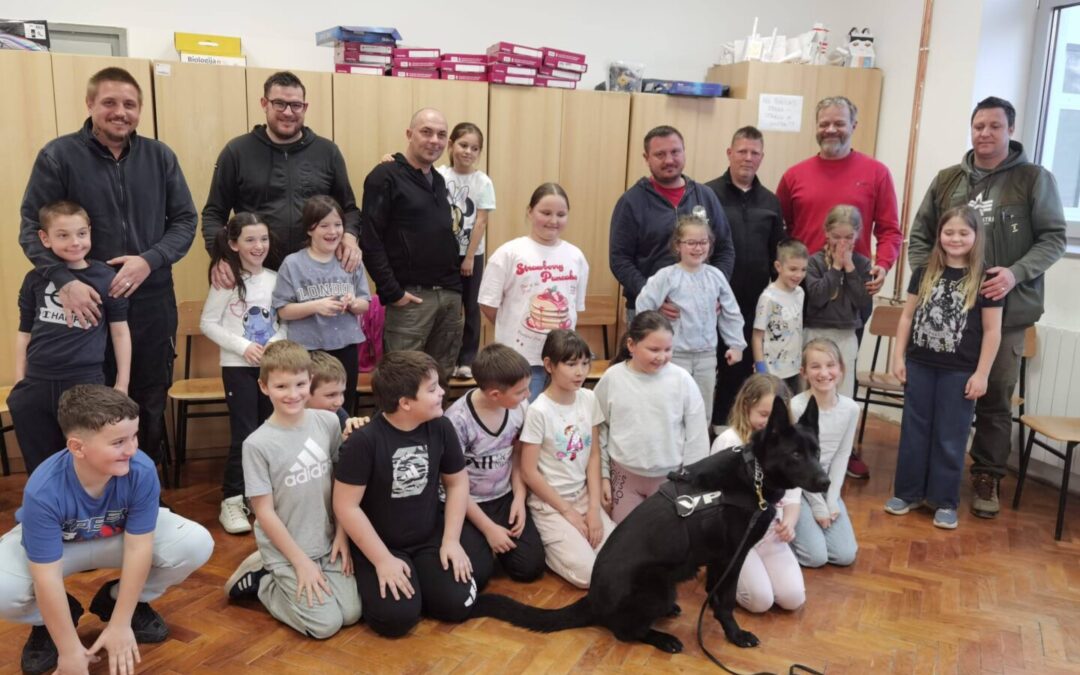 Predstavljanje zanimanja uz Dan očeva u 2.c razredu