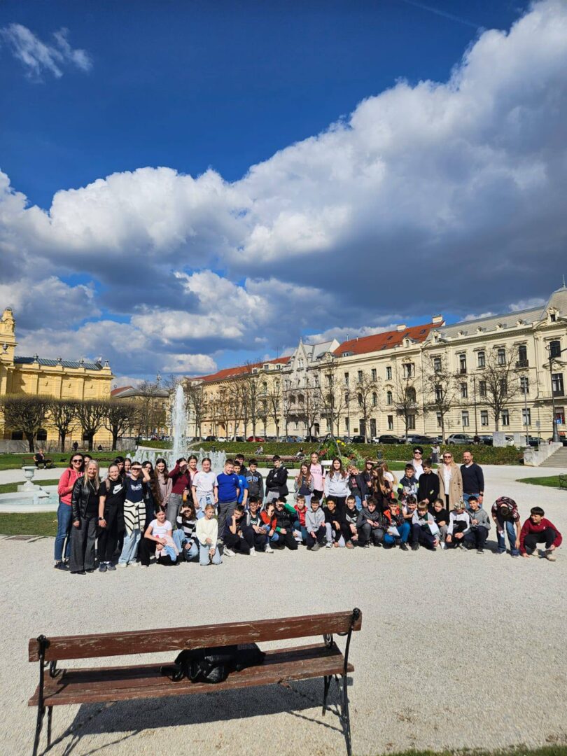 657763991_122206825760523093_7438041929406614193_n